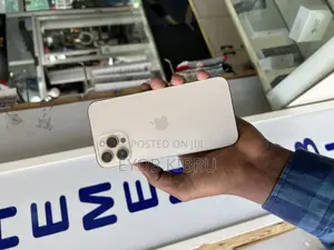 Photo - Apple iPhone 12 Pro Max 128 GB Gold