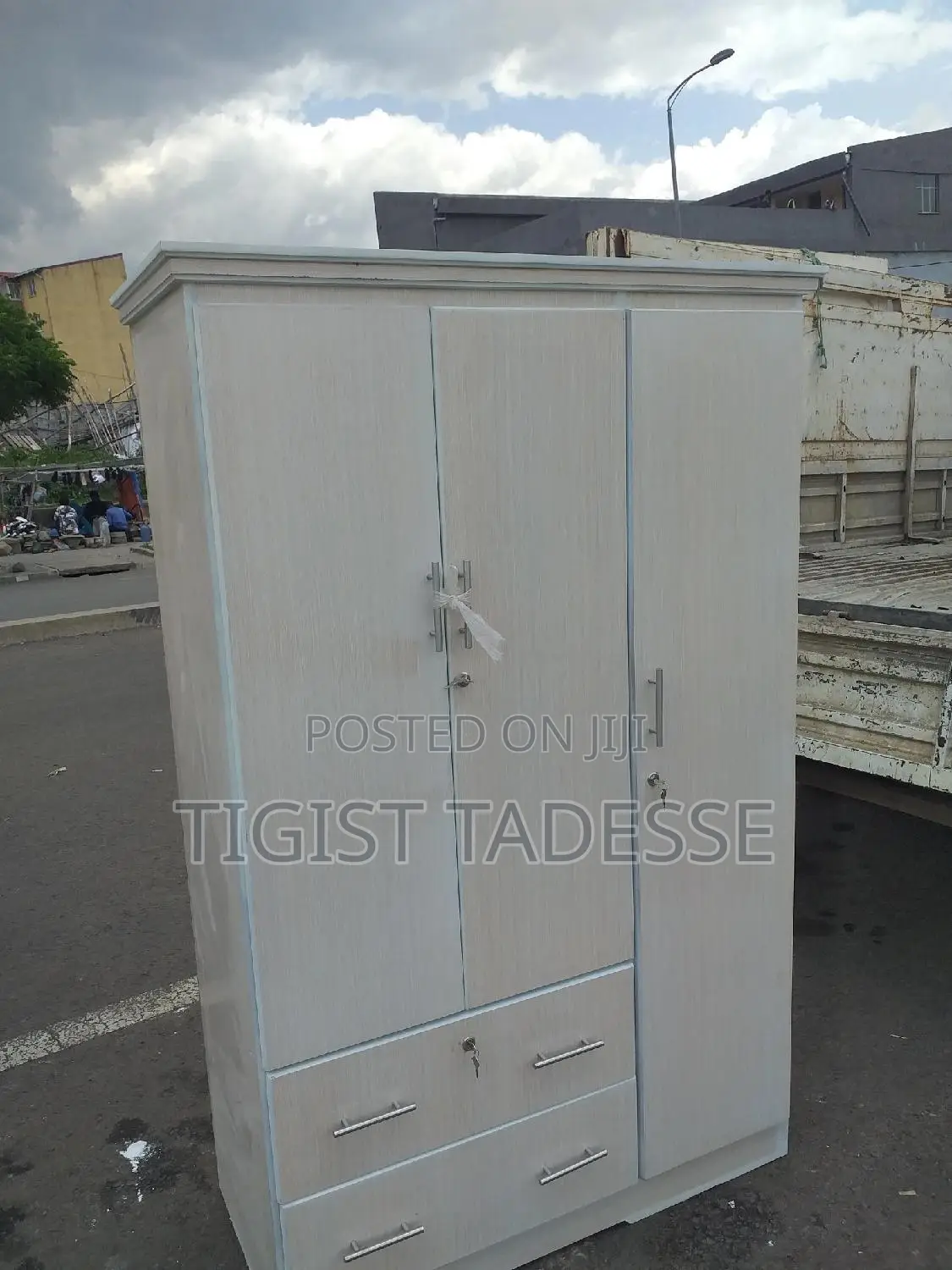 ላምኔት ቁም ሳጥን 120cm