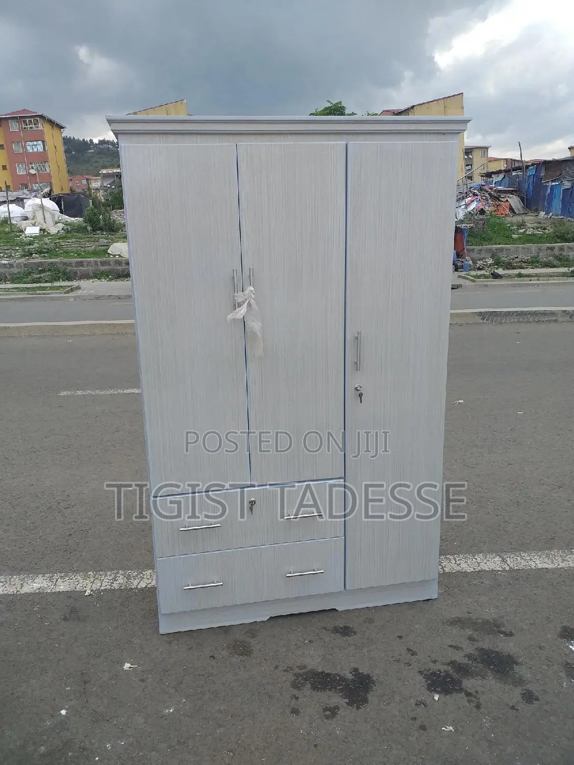 ላምኔት ቁም ሳጥን 120cm