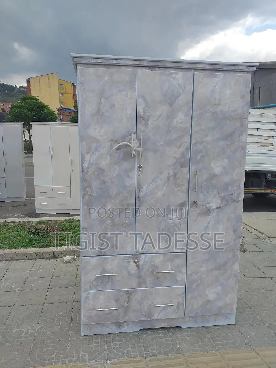 ላምኔት ቁም ሳጥን 120cm