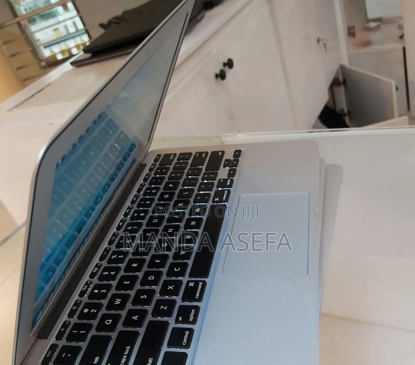 New Laptop Apple MacBook Air 2015 4GB Intel Core I5 SSD 128GB