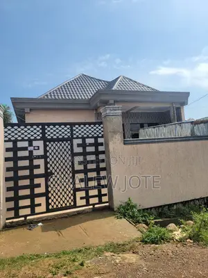 Furnished 5bdrm House in Gullele for sale