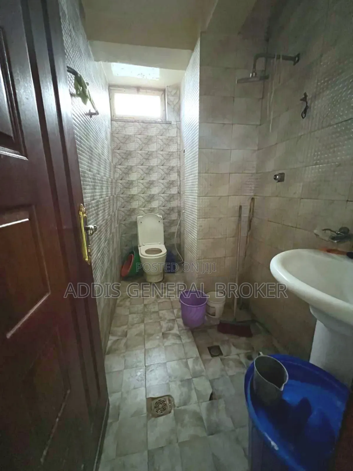 3bdrm Apartment in ሀይሌ ጋርመንት, Nifas Silk-Lafto for sale