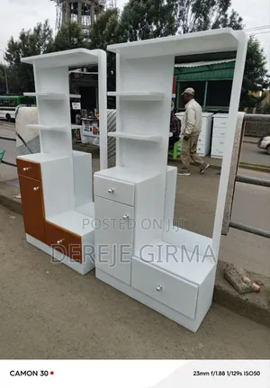 Photo - መዋቢያ/ድሬሲንግ