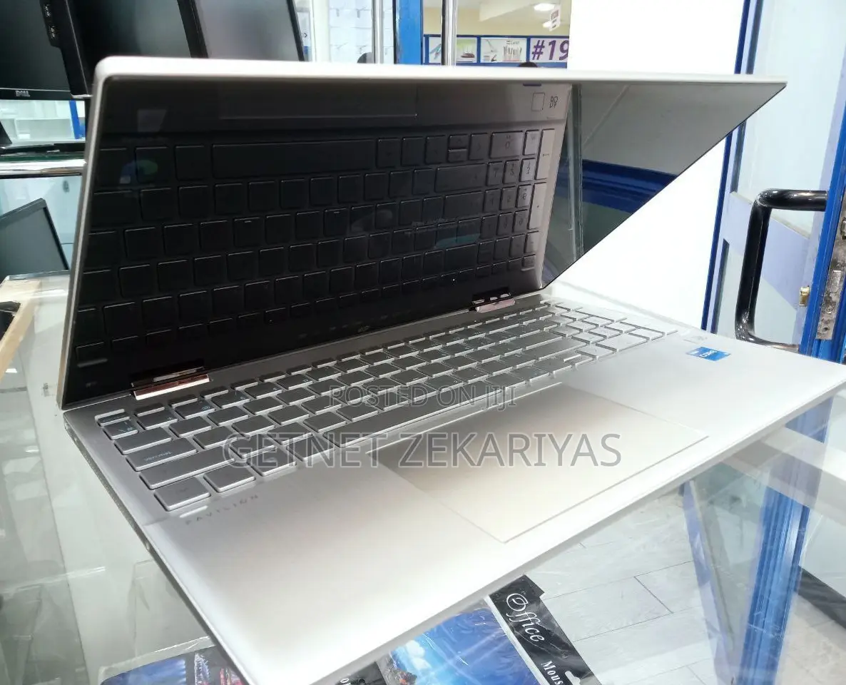 New Laptop HP Pavilion 15 8GB Intel Core I5 SSD 512GB