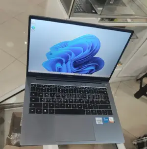 Photo - New Laptop Huawei MateBook 13 WRT-W19E 16GB Intel Core I5 SSD 512GB