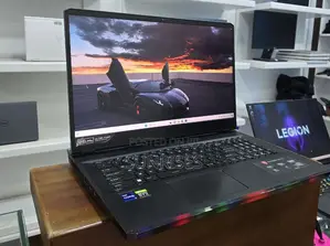 New Laptop MSI GE73 Raider RGB 8RE 32GB Intel Core I9 SSD 2T