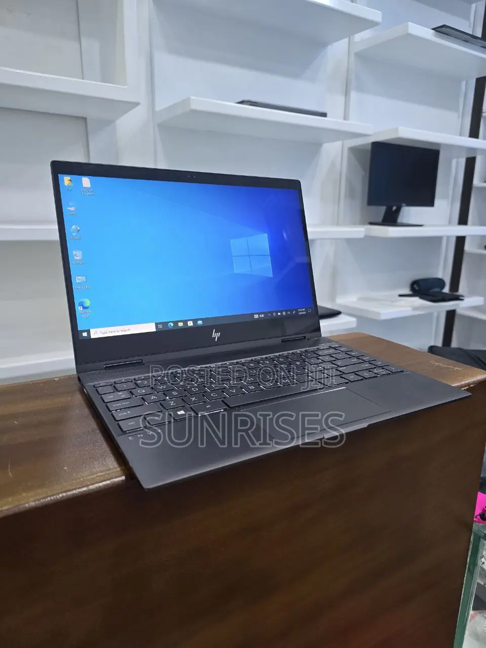 New Laptop HP Envy X360 8GB AMD Ryzen 5 SSD 512GB