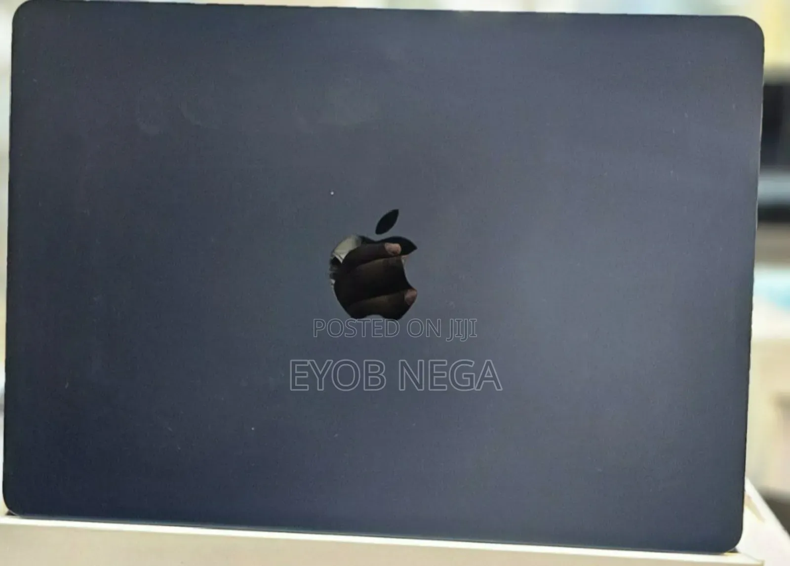 New Laptop Apple MacBook Air 2022 M2 8GB Apple M2 SSD 256GB