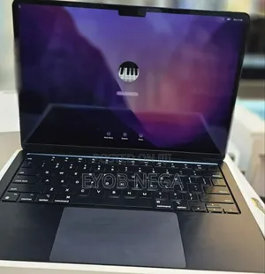 New Laptop Apple MacBook Air 2022 M2 8GB Apple M2 SSD 256GB