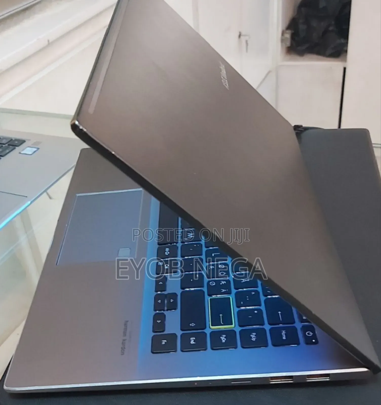 New Laptop Asus VivoBook 15 X505BA 8GB AMD Ryzen 3 SSD 128GB