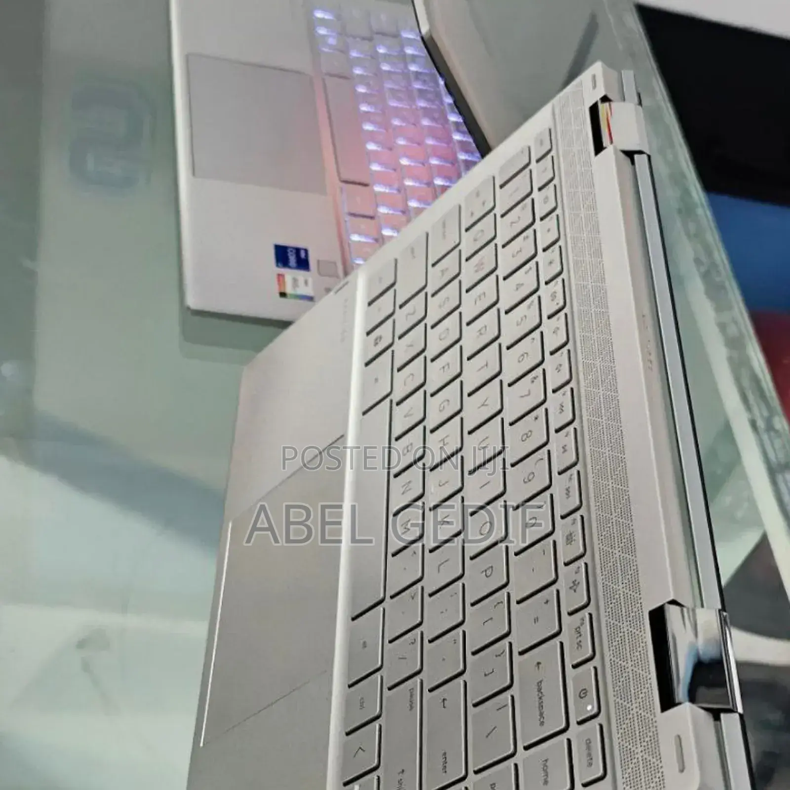 New Laptop HP Pavilion X360 8GB Intel Core i7 SSD 512GB