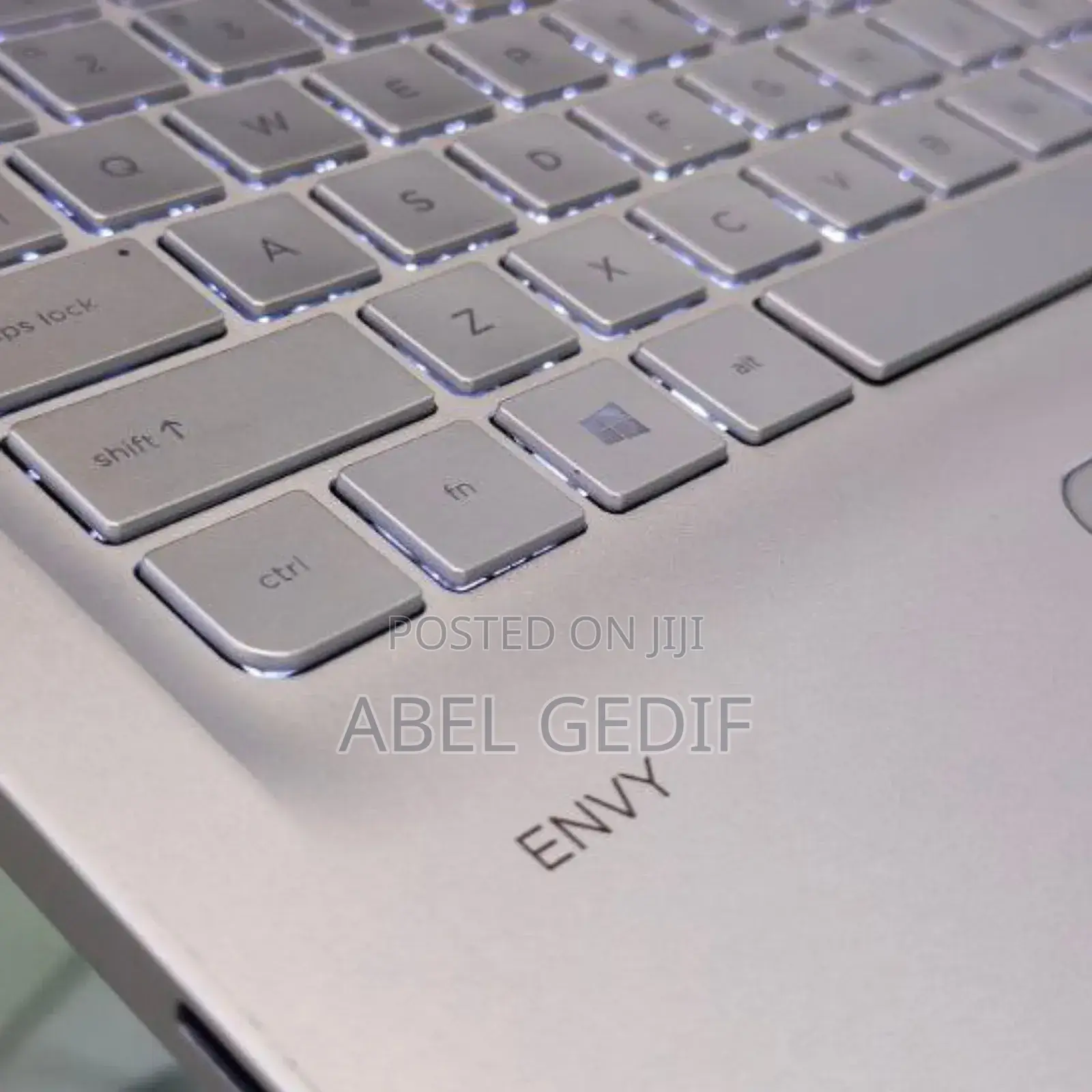 New Laptop HP Envy 15 8GB Intel Core I5 HDD+SSD 1T