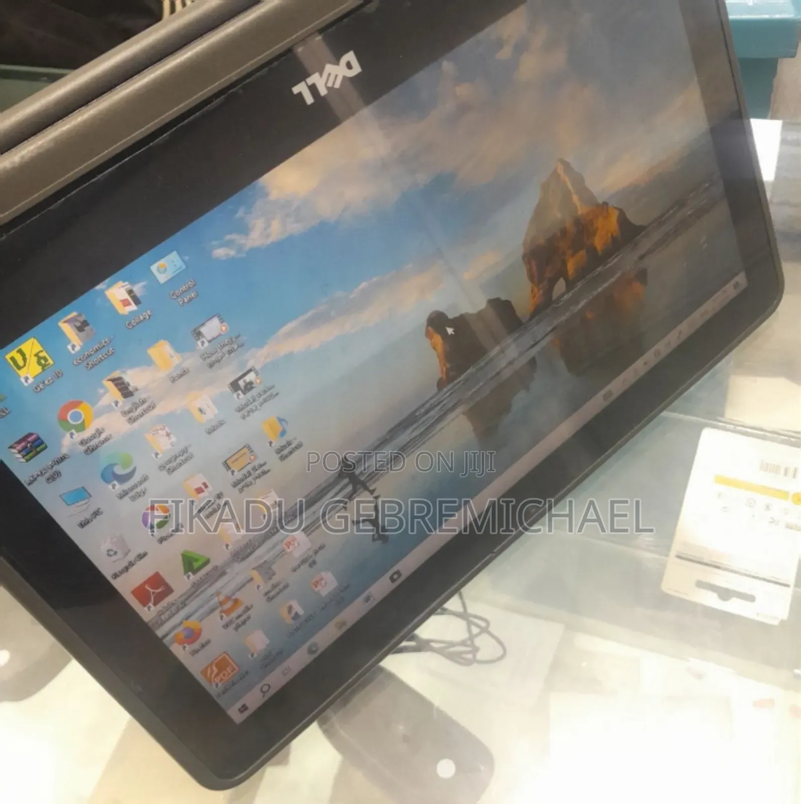 New Laptop Dell Latitude 3189 8GB Intel Core I3 SSD 128GB