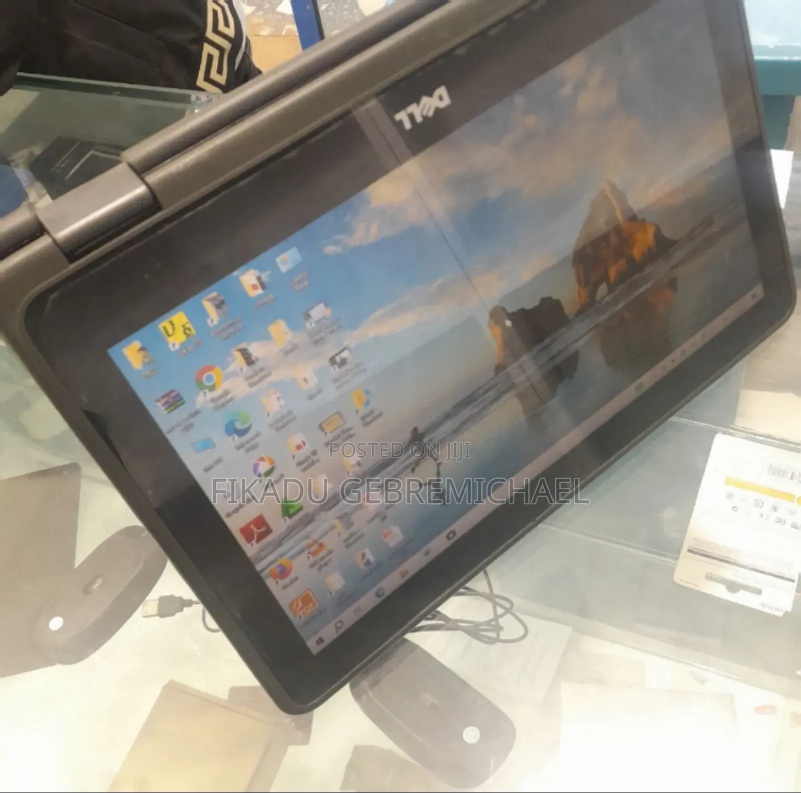 New Laptop Dell Latitude 3189 8GB Intel Core I3 SSD 128GB