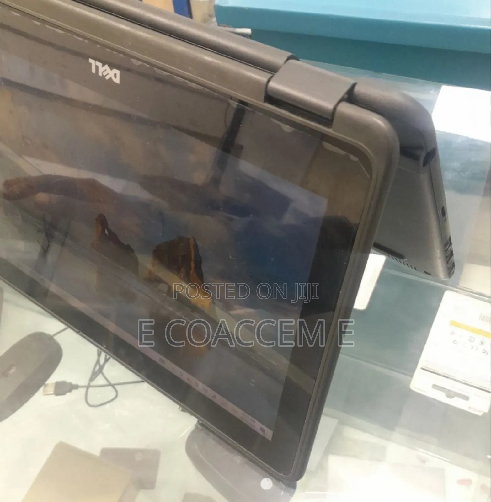 New Laptop Dell Latitude 3189 8GB Intel Core I5 SSD 128GB