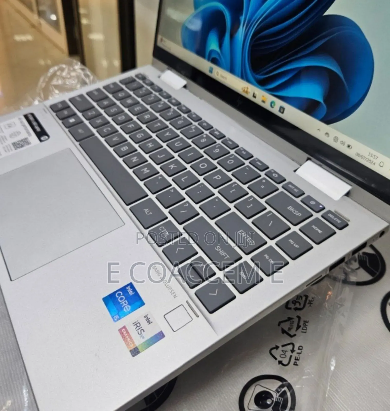 New Laptop HP Envy X360 8GB Intel Core I5 SSD 512GB