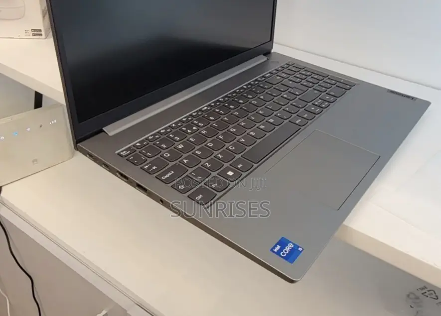 New Laptop Lenovo ThinkBook 15 8GB Intel Core I5 SSD 512GB