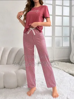 Photo - T_shirt Stripped Pants Pajama Set