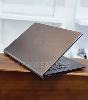 Photo - New Laptop Dell Vostro 15 3558 8GB Intel Core I5 SSD 256GB
