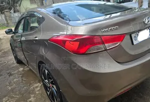 Hyundai Elantra 2012 Gray