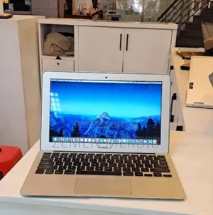 New Laptop Apple MacBook Air 2015 4GB Intel Core I5 SSD 128GB