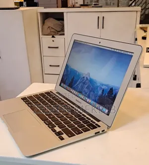 New Laptop Apple MacBook Air 2015 4GB Intel Core I5 SSD 128GB