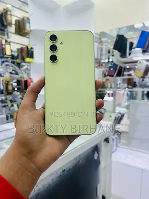 Photo - New Samsung Galaxy A54 5G 128 GB Green
