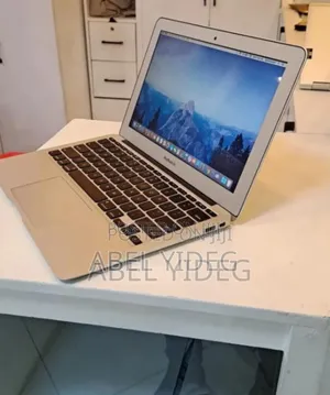 New Laptop Apple MacBook Air 2015 4GB Intel Core i5 SSD 128GB