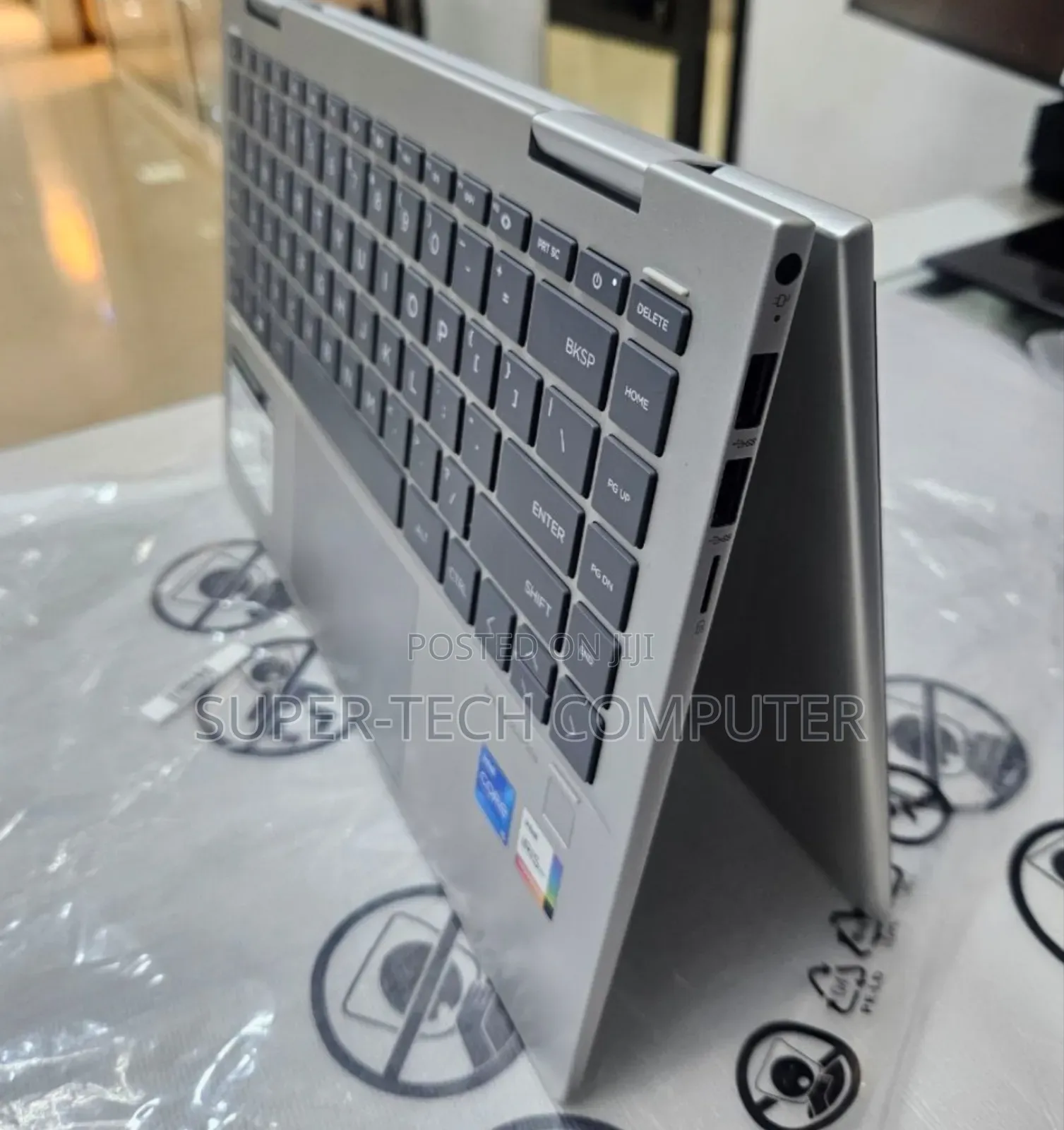 New Laptop HP Envy X360 8GB Intel Core I5 SSD 512GB