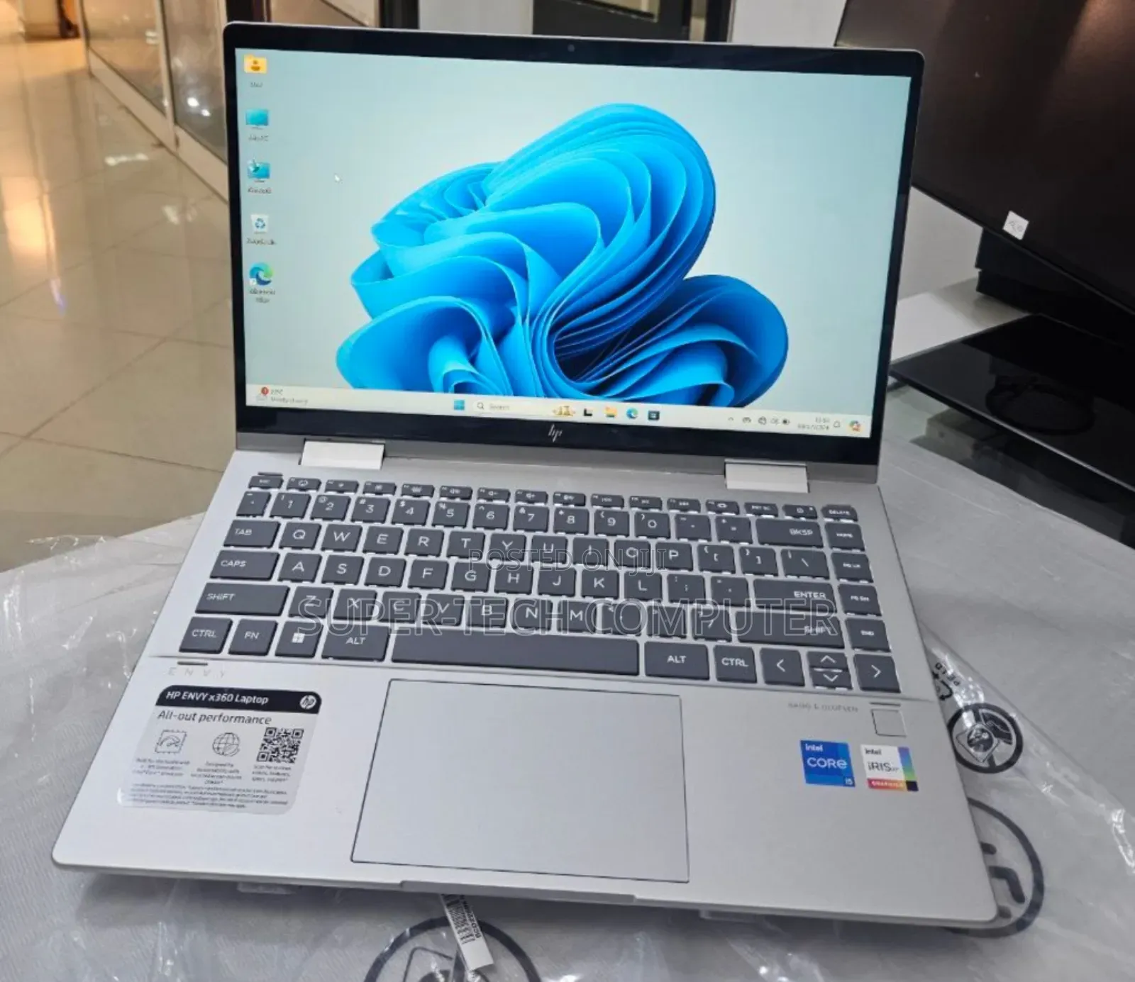 New Laptop HP Envy X360 8GB Intel Core I5 SSD 512GB