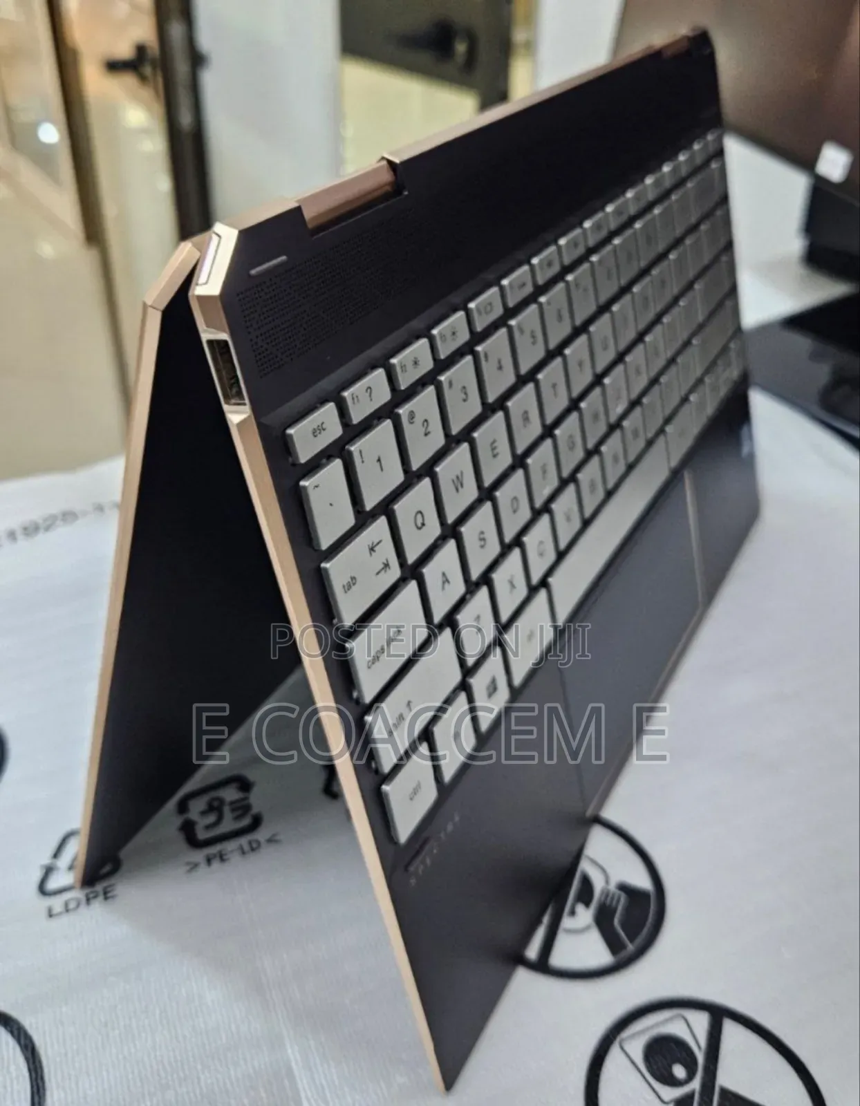 New Laptop HP Spectre X360 8GB Intel Core I7 SSD 512GB