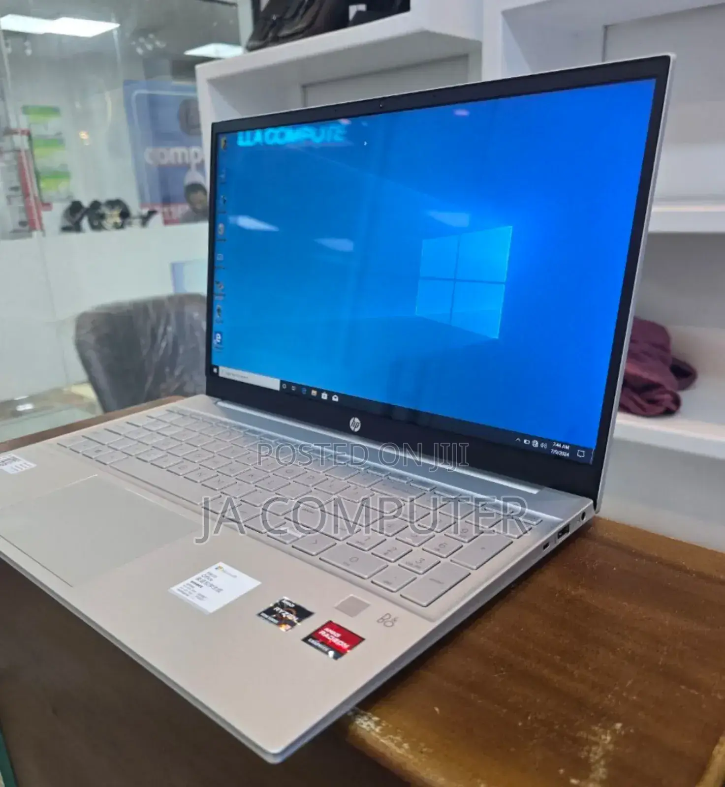 New Laptop HP Pavilion 15 16GB AMD Ryzen 3 SSD 512GB