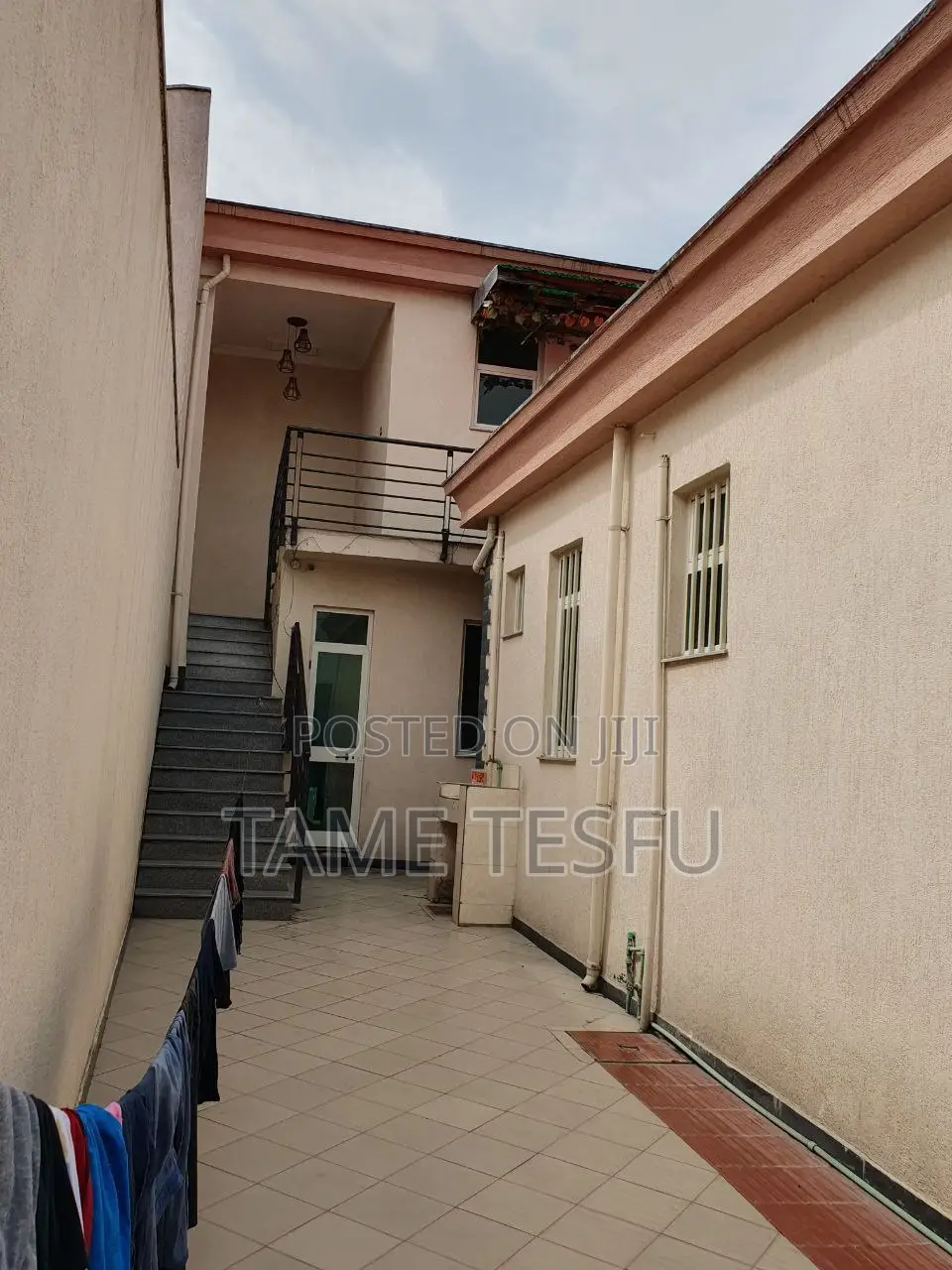Furnished 3bdrm Villa in Hill Side, Yeka for sale