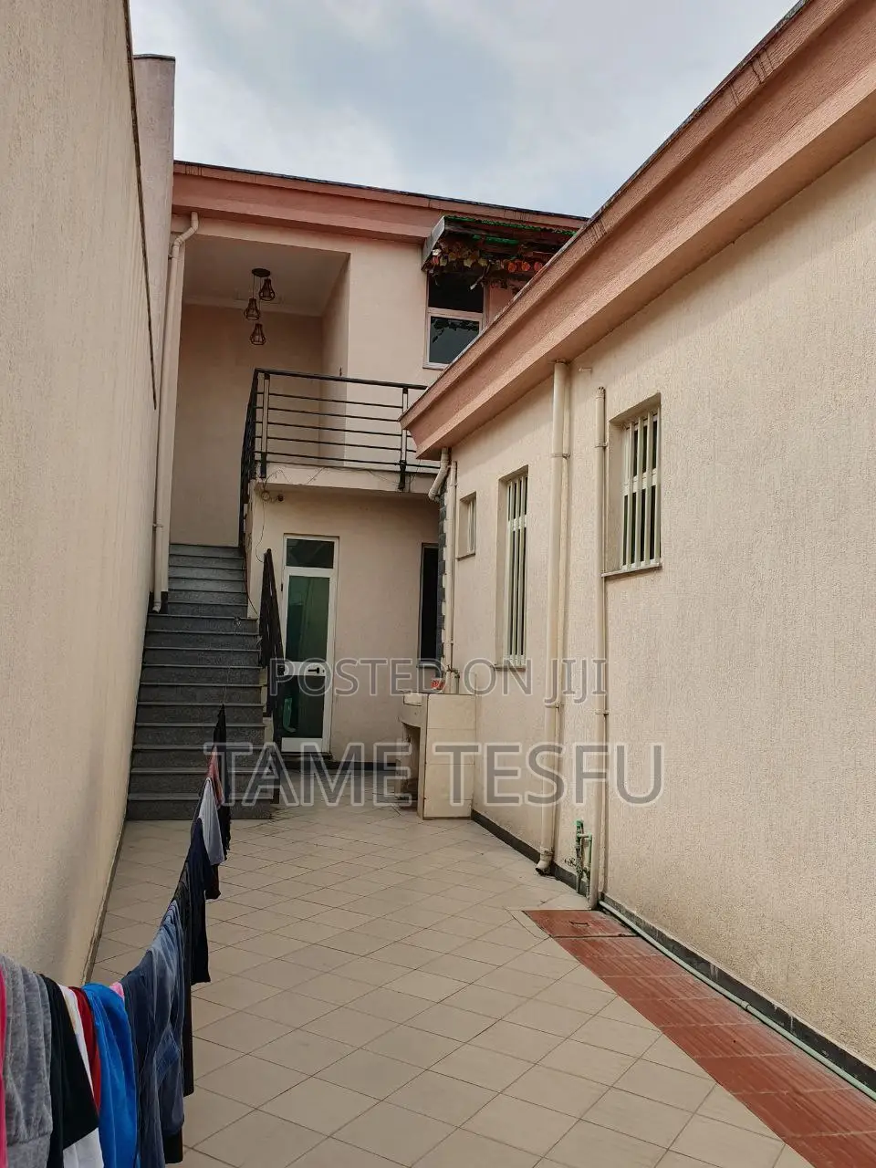 Furnished 3bdrm Villa in Hill Side, Yeka for sale