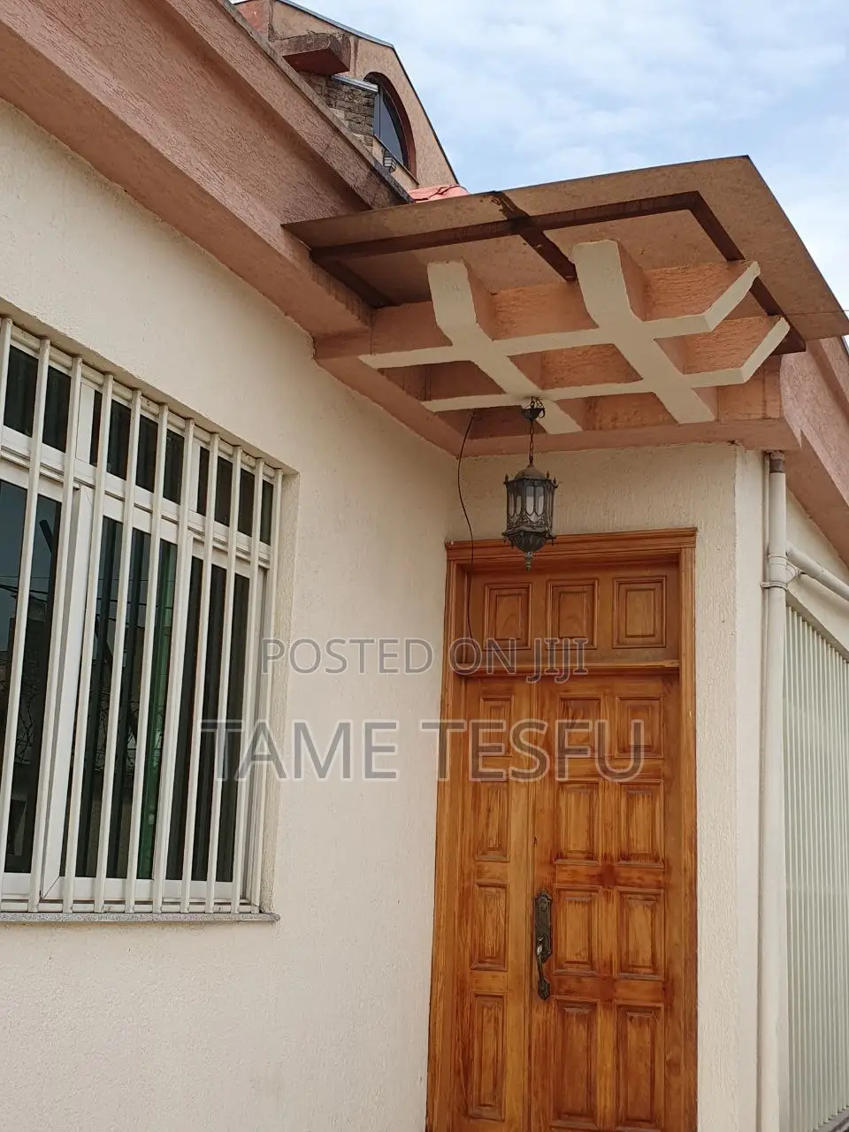 Furnished 3bdrm Villa in Hill Side, Yeka for sale