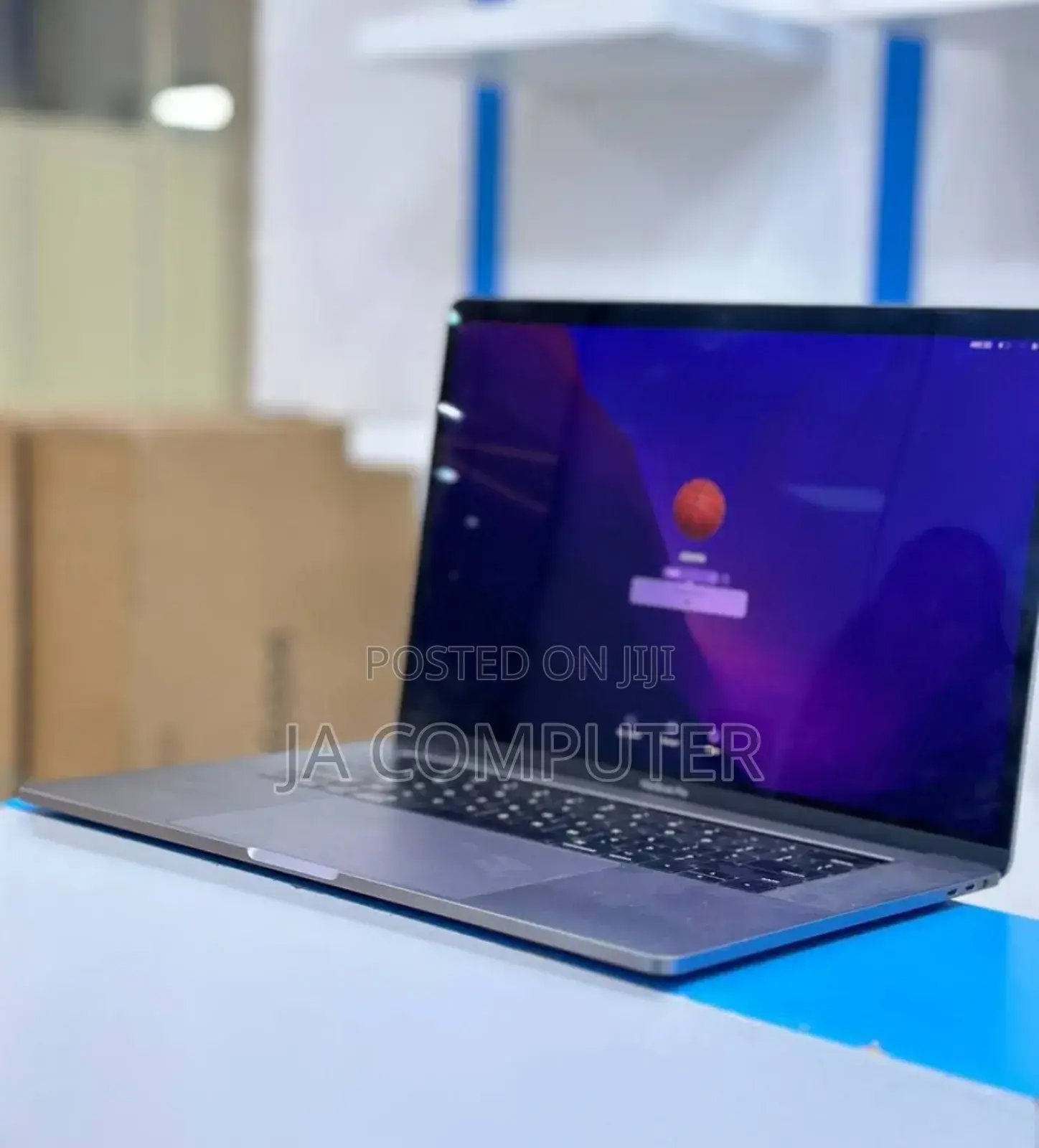 New Laptop Apple MacBook Pro 16GB Intel Core I7 SSD 512GB