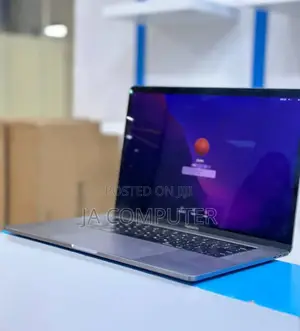 Photo - New Laptop Apple MacBook Pro 16GB Intel Core I7 SSD 512GB