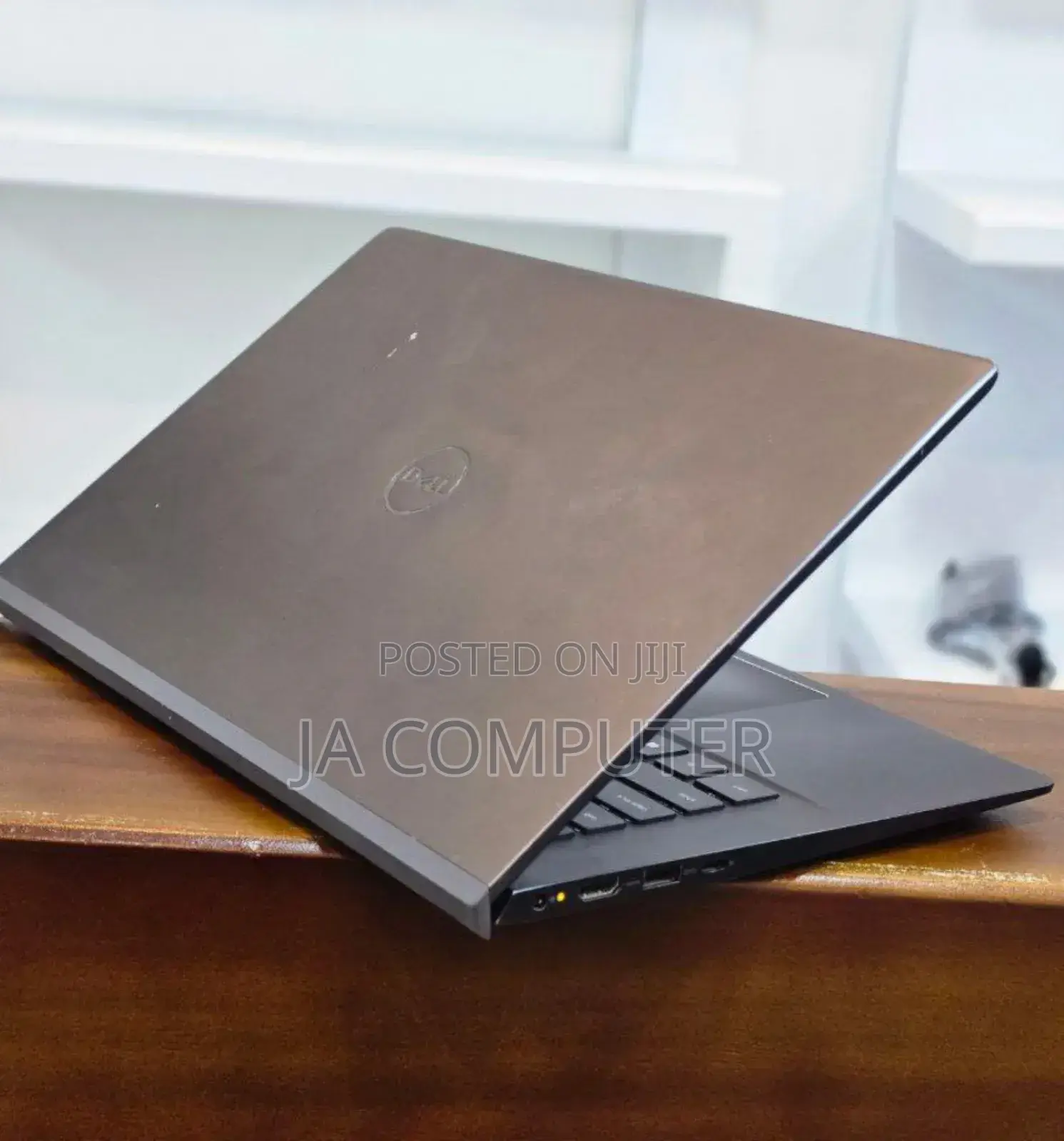 New Laptop Dell Vostro 14 3000 8GB Intel Core I5 SSD 256GB