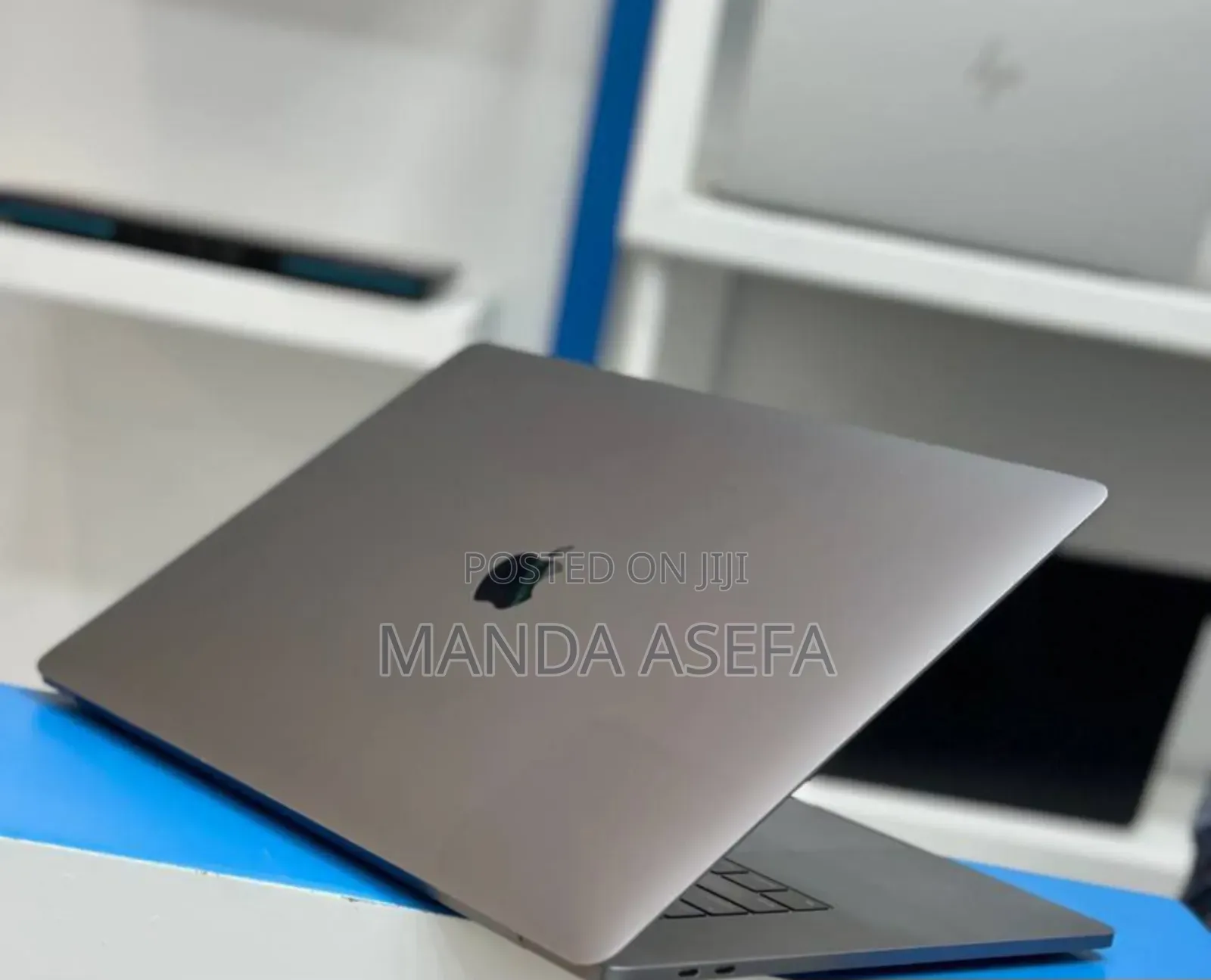 New Laptop Apple MacBook Pro 2017 16GB Intel Core I7 SSD 512GB