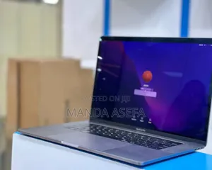 New Laptop Apple MacBook Pro 2017 16GB Intel Core I7 SSD 512GB