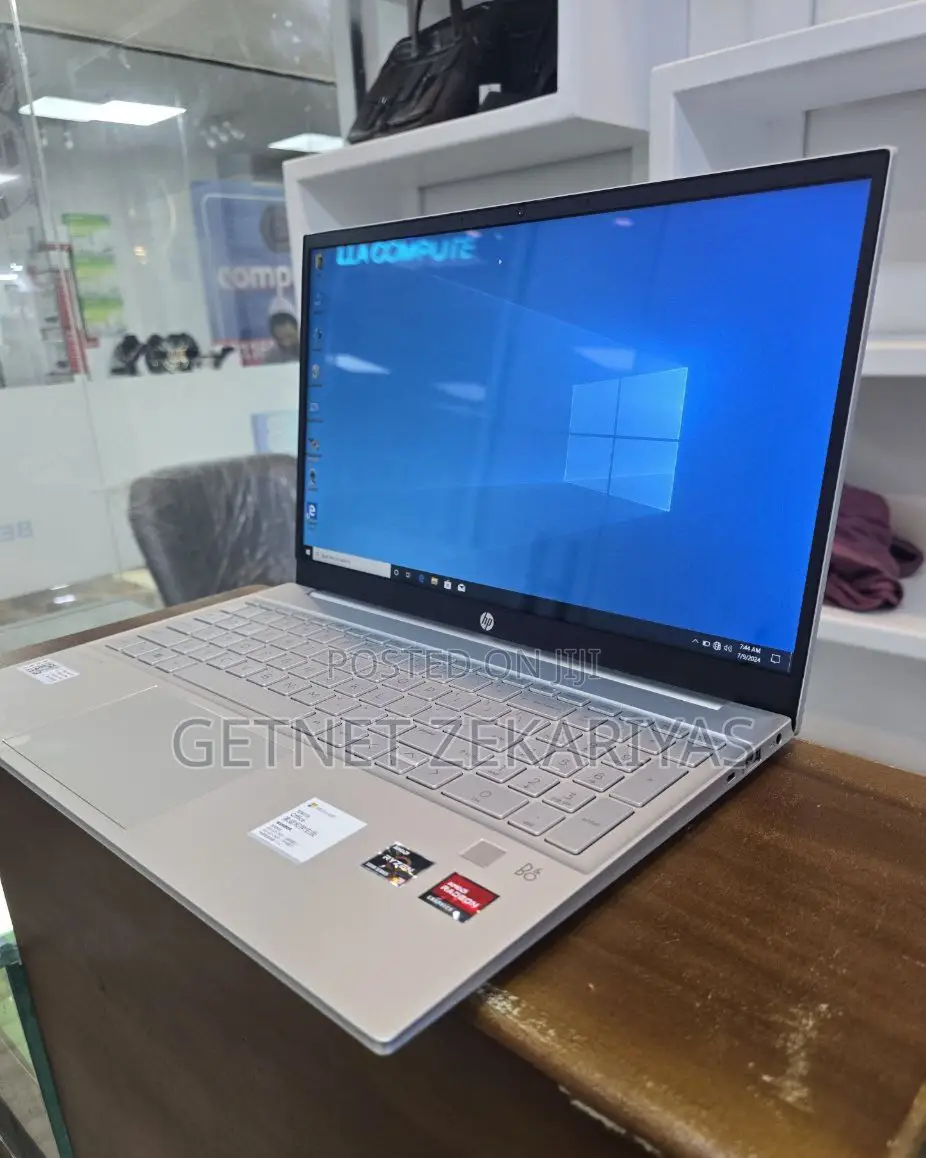 New Laptop HP Pavilion 15 16GB AMD Ryzen 3 SSD 512GB