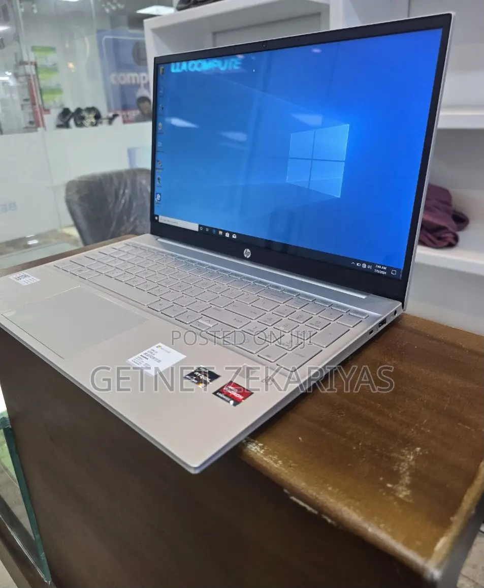 New Laptop HP Pavilion 15 16GB AMD Ryzen 3 SSD 512GB
