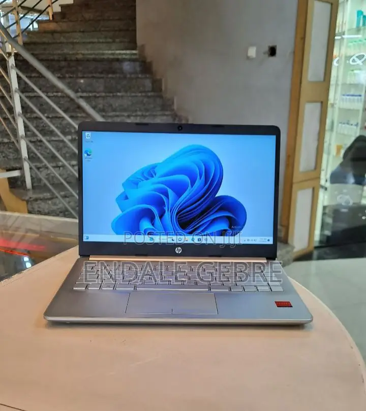 New Laptop HP Stream Notebook 8GB Intel Core I5 SSD 512GB