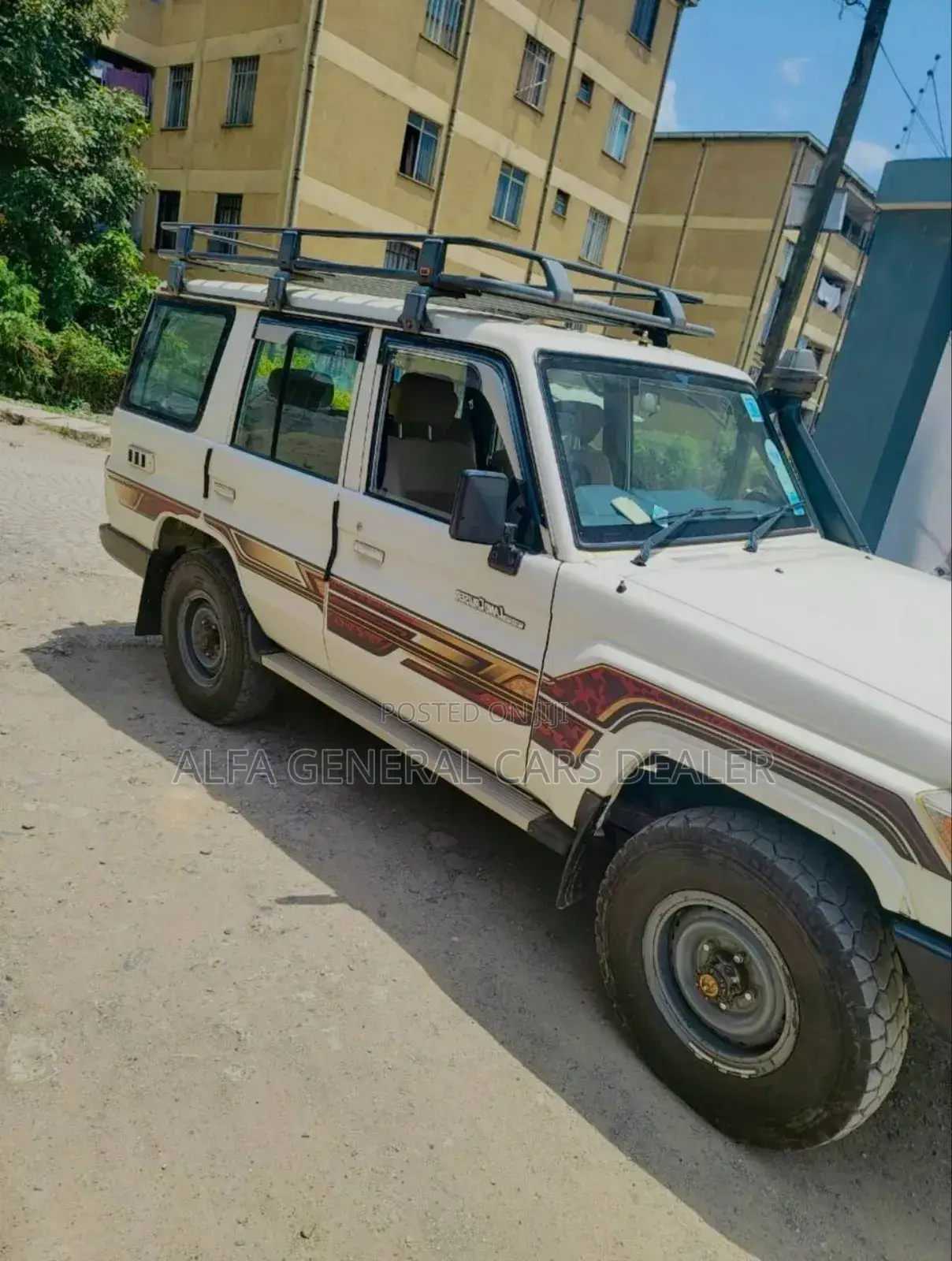 Toyota Land Cruiser 2015 White