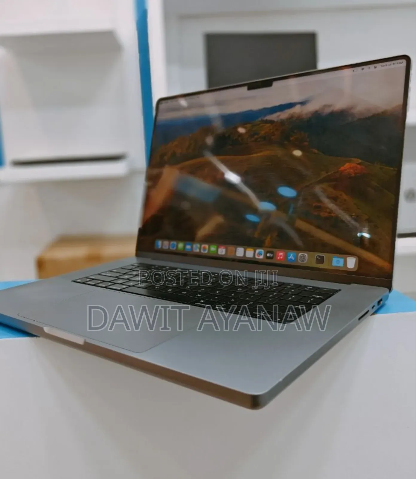 New Laptop Apple MacBook Pro 2021 M1 16GB Apple M1 Pro SSD 512GB