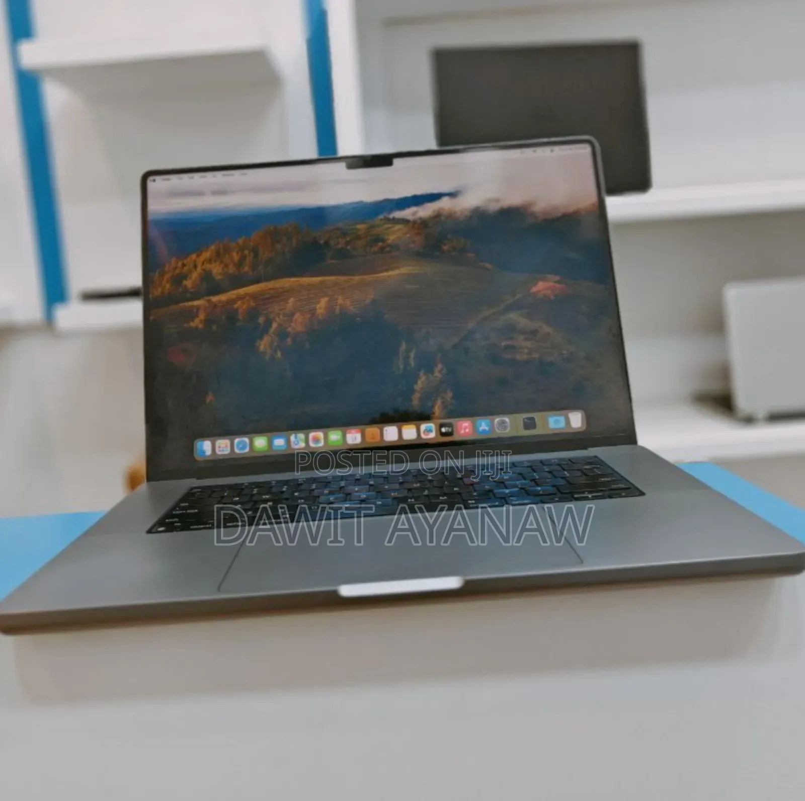 New Laptop Apple MacBook Pro 2021 M1 16GB Apple M1 Pro SSD 512GB