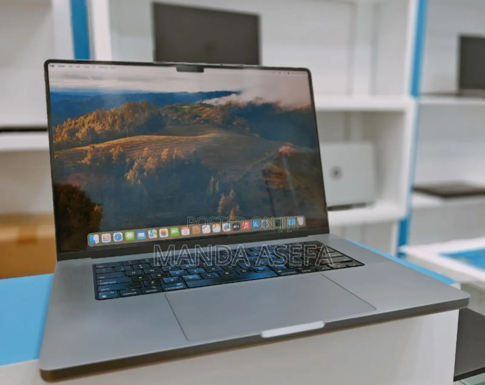 New Laptop Apple MacBook Pro M1 16GB Intel Core i7 SSD 512GB