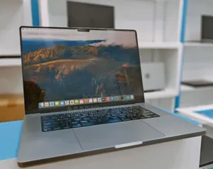 New Laptop Apple MacBook Pro M1 16GB Intel Core i7 SSD 512GB