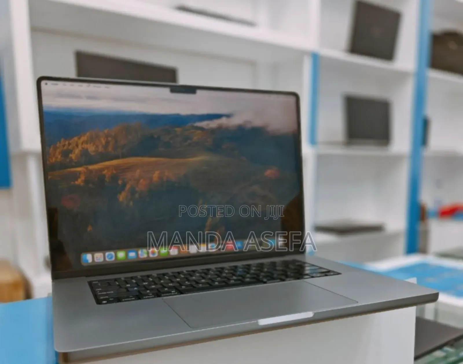 New Laptop Apple MacBook Pro M1 16GB Intel Core i7 SSD 512GB